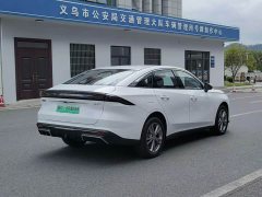 Geely Galaxy L6 2025 EM-i 140km Long-Range Edition - ფოტო 6