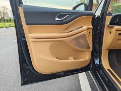 Voyah Dream PHEV Extended Range Luxury Edition - ფოტო 6