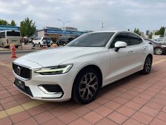 Volvo S60 B4 Smart Luxury Edition - ფოტო 1