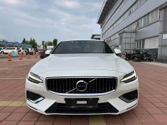 Volvo S60 B4 Smart Luxury Edition - ფოტო 2