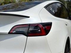 Tesla Model Y 2023 Rear-Wheel Drive - ფოტო 16