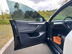 Tesla Model Y 2023 Rear-Wheel Drive - ფოტო 9