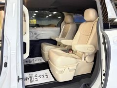 Toyota Sienna 2023 2.5L Hybrid Luxury - ფოტო 11