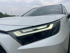Toyota RAV4 2.0L CVT FWD 20th Anniversary Platinum Edition - ფოტო 12