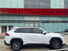 Toyota RAV4 2.0L CVT FWD 20th Anniversary Platinum Edition - ფოტო 4