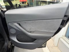 Tesla Model Y Rear-Wheel Drive - ფოტო 17