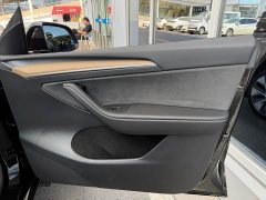 Tesla Model Y Rear-Wheel Drive - ფოტო 18