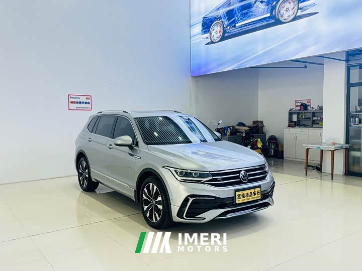 Volkswagen Tiguan L 330TSI Automatic FWD R-Line Comfort Edition
