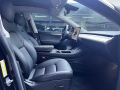 Tesla Model Y Long Range All-Wheel Drive - ფოტო 4