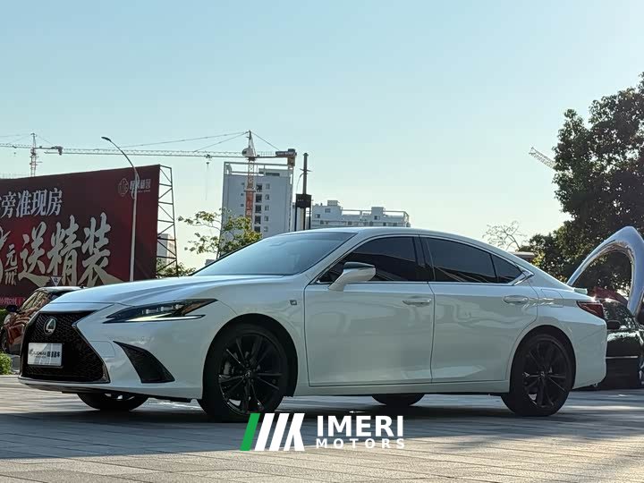 Lexus ES 2021 260 F SPORT - ავტომობილი ჩინეთიდან