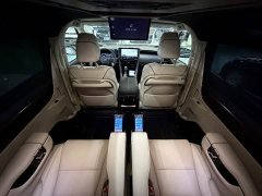 Toyota Alphard Hybrid 2.5L Premium Gold Edition - ფოტო 16