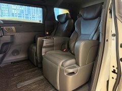 Toyota Alphard 2025 Hybrid 2.5L Premium Gold Edition - ფოტო 11