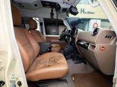 Toyota Land Cruiser (Imported) LC76 4.0L Automatic - ფოტო 9