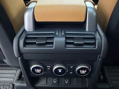 Land Rover Defender 110 3.0T P400 Dark Edition - ფოტო 15