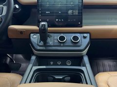 Land Rover Defender 110 3.0T P400 Dark Edition - ფოტო 17
