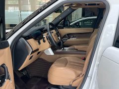 Land Rover Range Rover 3.0 L6 400PS Extended Wheelbase 7-Seater - ფოტო 4