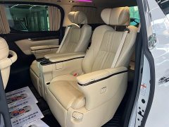 Toyota Alphard Hybrid 2.5L Premium Edition - ფოტო 12