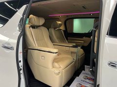 Toyota Alphard Hybrid 2.5L Premium Edition - ფოტო 15