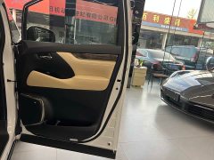 Toyota Alphard Hybrid 2.5L Premium Edition - ფოტო 16