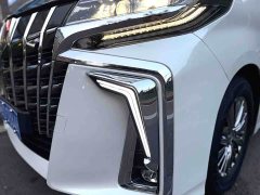 Toyota Alphard Hybrid 2.5L Luxury - ფოტო 12