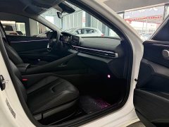 Hyundai Elantra 1.5L CVT Luxury - ფოტო 10