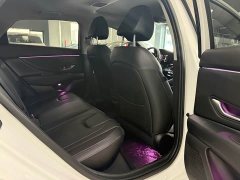 Hyundai Elantra 1.5L CVT Luxury - ფოტო 11