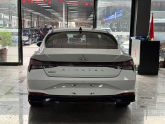 Hyundai Elantra 1.5L CVT Luxury - ფოტო 13