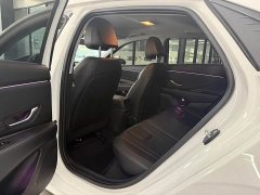 Hyundai Elantra 1.5L CVT Luxury - ფოტო 5
