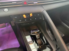 Hyundai Elantra 1.5L CVT Luxury - ფოტო 8