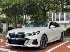 BMW 5 Series 530Li Premier M Sport Package - ფოტო 1