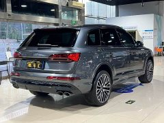 Audi SQ7 4.0 TFSI - ფოტო 4