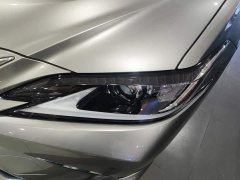 Lexus ES 200 Excellence Edition - ფოტო 5