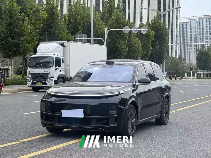 Li Auto L8 2024 Pro - ავტომობილი ჩინეთიდან