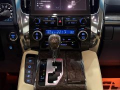 Toyota Alphard 2020 Twin-Engine 2.5L Premium Edition - ფოტო 11