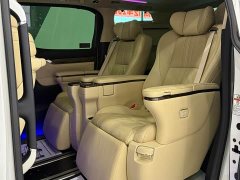 Toyota Alphard 2020 Twin-Engine 2.5L Premium Edition - ფოტო 8