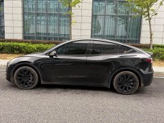 Tesla Model Y Standard Range RWD - ფოტო 8