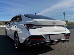 Hyundai Elantra 1.5L CVT Luxury - ფოტო 4