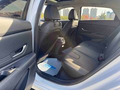 Hyundai Elantra 1.5L CVT Luxury - ფოტო 8