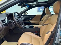 Lexus ES 2020 300h Premium Edition - ფოტო 3