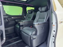 Toyota Alphard Hybrid 2.5L Premium Edition - ფოტო 5
