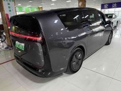 Li Auto Li Xiang MEGA Ultra - ფოტო 8