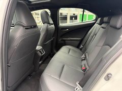 Lexus UX New Energy 2020 300e Pure Joy Edition - ფოტო 5
