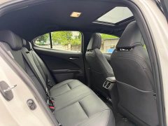 Lexus UX New Energy 2020 300e Pure Joy Edition - ფოტო 9