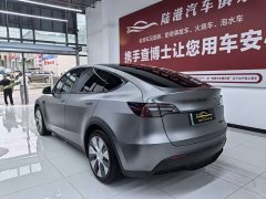 Tesla Model Y Standard Range RWD - ფოტო 13