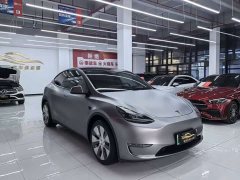 Tesla Model Y Standard Range RWD - ფოტო 3