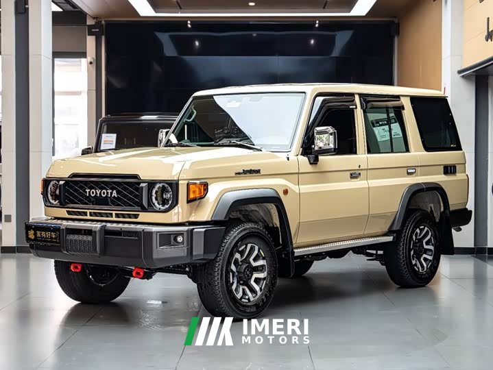 Toyota Land Cruiser (Imported) LC76 2.8T Diesel - ავტომობილი ჩინეთიდან