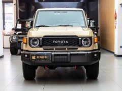 Toyota Land Cruiser (Imported) LC76 2.8T Diesel - ფოტო 2
