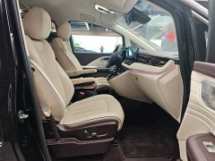 FAW Red Flag HQ9 2.0T Smart Connected Premium Edition - ფოტო 10
