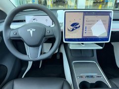 Tesla Model Y Long Range All-Wheel Drive - ფოტო 13