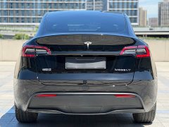 Tesla Model Y Long Range All-Wheel Drive - ფოტო 4